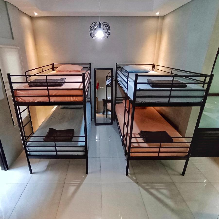 Sabi Guest House - Strategic Family -Married Couples Only- Hostel In Prawirotaman Yogyakarta Kültér fotó