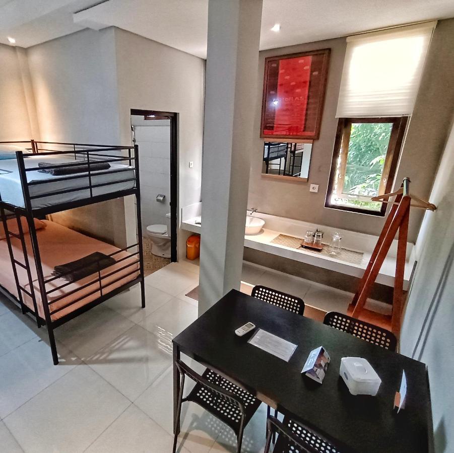 Sabi Guest House - Strategic Family -Married Couples Only- Hostel In Prawirotaman Yogyakarta Kültér fotó